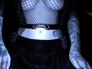Tattoo Girl Lap Dance (Secret Agent ver.)