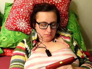 I love how her tits move so much while she gets fucked