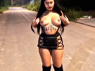 Sex-hungry latina broad gets in a random car to have a hookup for tonight