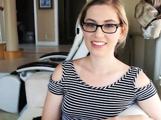 Round ass sister is taking in a throbbing penis