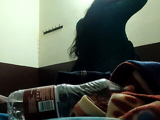 Desi Wife Affair with Neighbour Guy Having Fun No One at Home