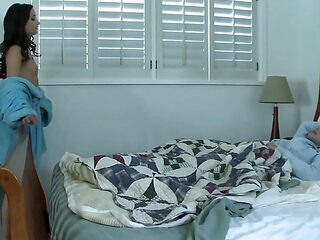 Blonde beauty Jesse Capelli loves making out with lesbian teen