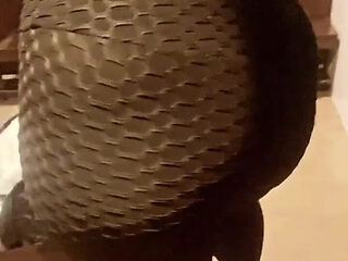 If U Want a Video of Me Squatting at Home and Exercising Let Me Know I’ll Do a Home Workout Video Tomorrow