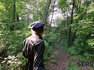 petite blonde hottie rides me in her car