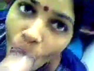 Hot Indian Aunty Suck Big Cock
