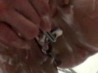 Mercedez Shaves
