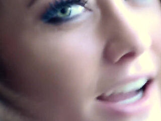 Footloose Featuring Jess Impiazzi