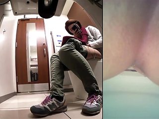 某有名百貨店のトイレのおしっこ観察www