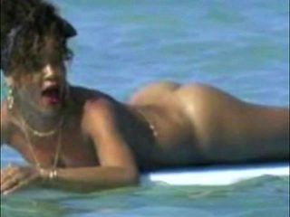 rihanna et son tres beau cul