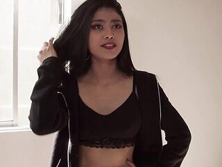 Salacious sweetie pie's doggystyle dirt