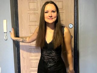 Teacher came to fuck after her classes