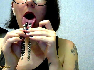 Suck sloppy with Clamps on TONGUE