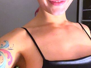 Close up pussy solo dildoing