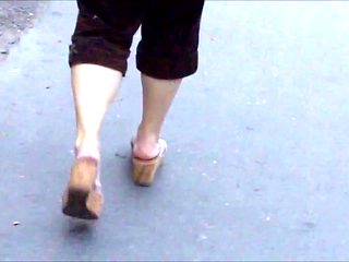 Chinese Mature Soles In Wedges