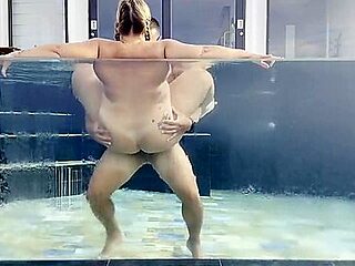 Sexy Bbw Milf Fucked In The Pool