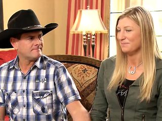 Amateur couple try swinging at this awesome orgy night