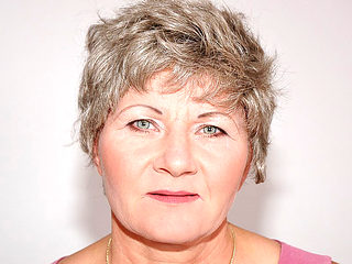 Booty mommy loves wild cock ride