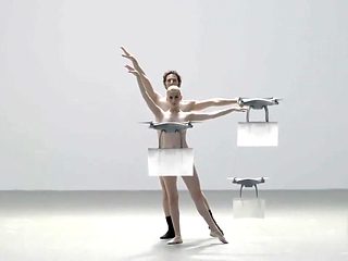 Naked on Stage-002 Nol010