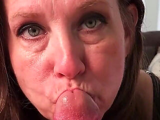 AuntJudysXXX - Busty Mature Amateur Autumn Makes Homemade Porn with the Delivery Guy