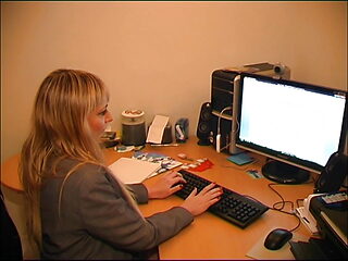 Foxy Likes Her Pussy Played With As Her Ass Is Fucked Deep