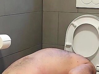 The Toilet Spongemouth