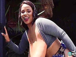 Superwoman Of South America With Isa Gomez