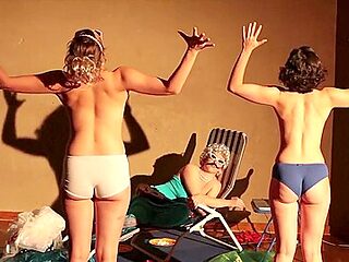 Naked on Stage-91 N1