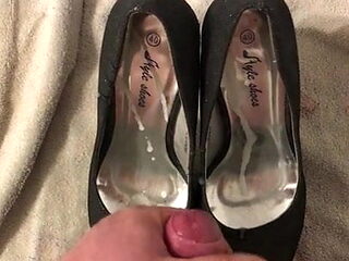 HUGE cumshot on ex GFs sexy High heels 