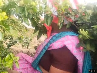 Bangladeshi Village Bhabi Shows Boobs and Pussy to Boyfriend - Hot Indian Aunty Action