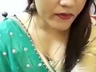 Sanjana Singh enjoying at home with friends 2