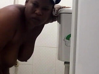 Went Into a Married BBW Home to Fuck Her in the Shower