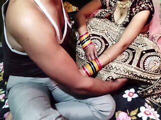 Super-hot newly married bhabhi Rumabhabhi gets pounded in the kitchen