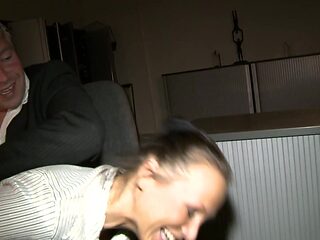 Pornstar Mandy gives the best blowjob you've ever seen