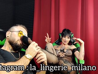 Lady Muffin In E Tutina Bucata