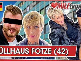 MILF Hunter gives MILF Vicky Hundt some dick! milfhunter24