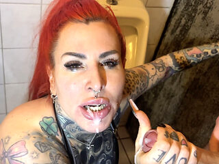 Anal Sex in the Men's Toilet!!!