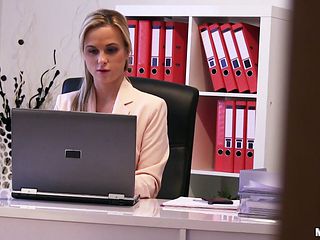 It's time for Cristal to show the body and receive a nice-looking dick