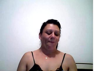 Brazilian milf plays with me on skype