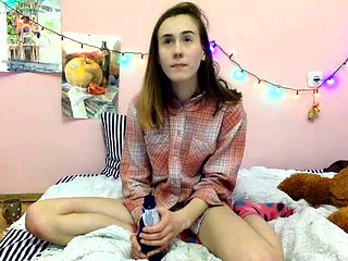 Cute Busty Teen Webcam Solo