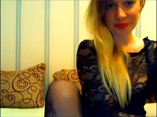 kelly in stocking suck her nylon feet