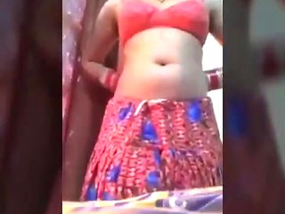 Des Aunty show our ass & boobs