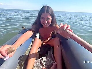 Real Pair Having Anal Sex In A Boat Right In The Centre Of The Lake