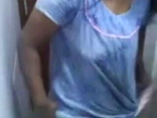 Desi chubby girl exposed her nude body in Whatsapp video call