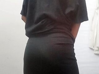 Sri Lankan virgin girl showing her body