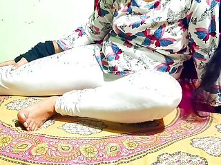 Indian school girl mms video with her boyfriend