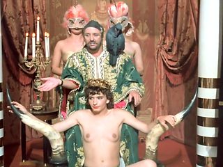 Jours tranquilles a Clichy (1990) Someone