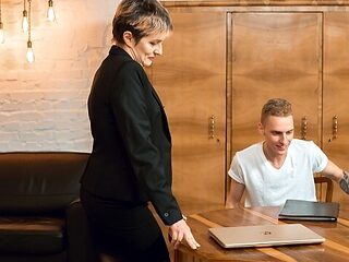 TUTOR4K. Saggy snatch is filled with students hard cock making teacher cum