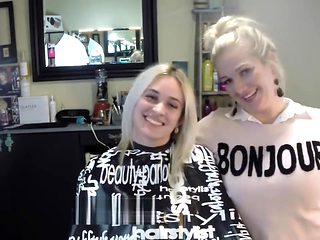 Girls shave eachothers Face