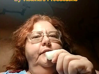I love Ice cream, bananas and popsicles Yum