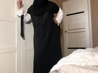 Stepmom Shows Pantyhose to Stepson